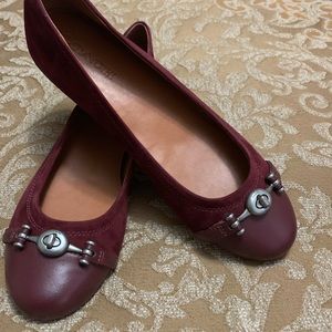 Coach flats